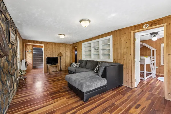 $250,000 | 259 Appalachia Dam Road, Farner, TN 37333