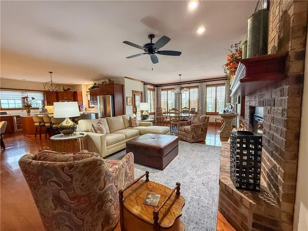 $899,000 | 4631 South Country Club Road, Chanute, KS 66720