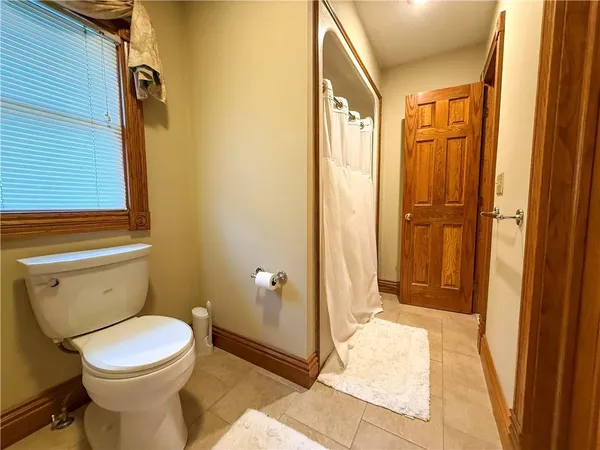 $899,000 | 4631 South Country Club Road, Chanute, KS 66720