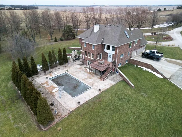 $899,000 | 4631 South Country Club Road, Chanute, KS 66720