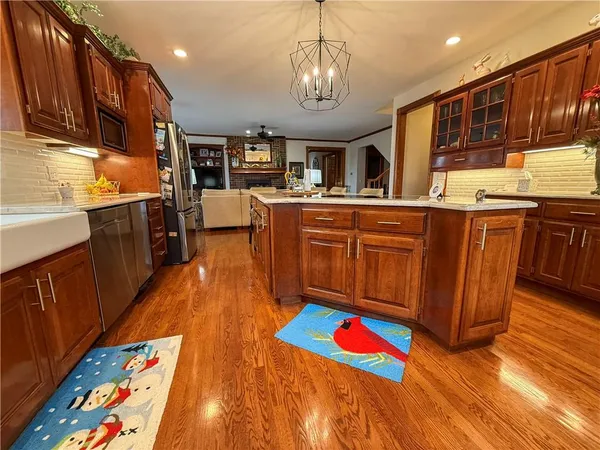 $899,000 | 4631 South Country Club Road, Chanute, KS 66720