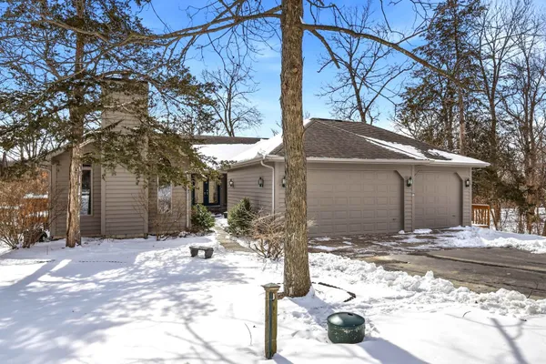 $525,000 | 18 Colony Lane, Galena, IL 61036