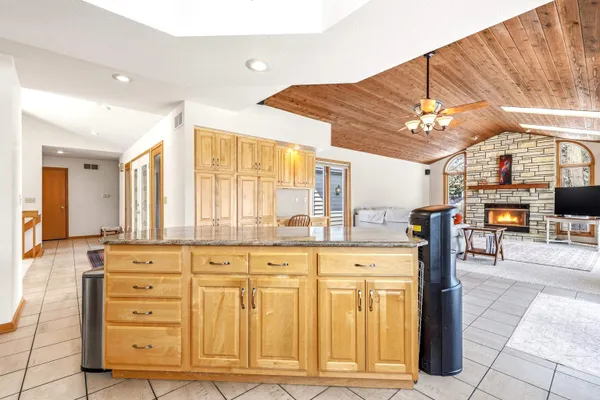 $525,000 | 18 Colony Lane, Galena, IL 61036