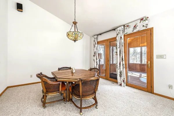 $525,000 | 18 Colony Lane, Galena, IL 61036