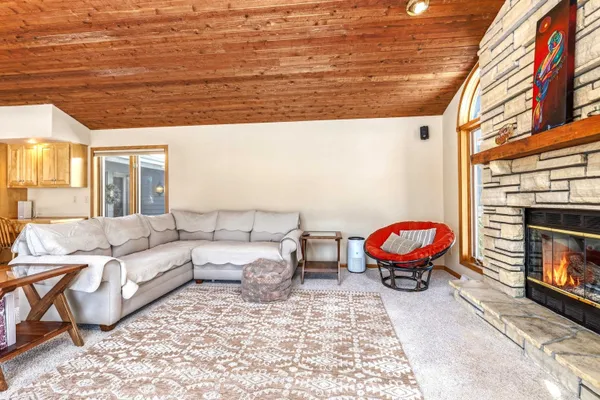 $525,000 | 18 Colony Lane, Galena, IL 61036