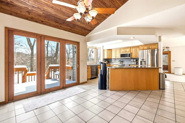 $525,000 | 18 Colony Lane, Galena, IL 61036