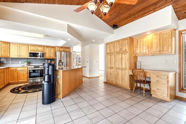 $525,000 | 18 Colony Lane, Galena, IL 61036