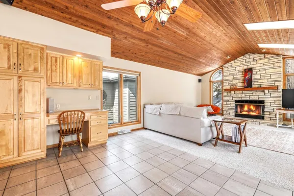 $525,000 | 18 Colony Lane, Galena, IL 61036