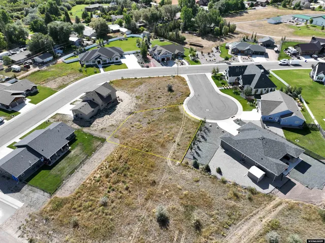 $99,500 | 120 Roaring Fork, Lander, WY 82520