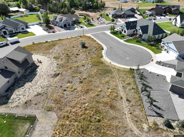 $99,500 | 120 Roaring Fork, Lander, WY 82520