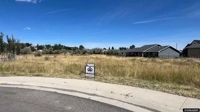 $99,500 | 120 Roaring Fork, Lander, WY 82520