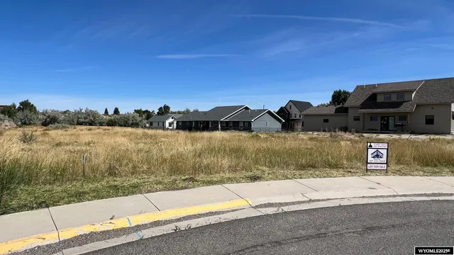 $99,500 | 120 Roaring Fork, Lander, WY 82520