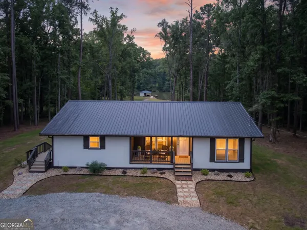 $695,000 | 554 South Steel Bridge Road, Eatonton, GA 31024