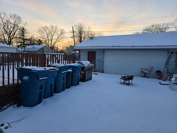 $229,900 | 14348 Kolmar Avenue, Midlothian, IL 60445