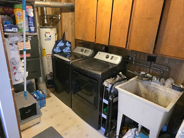 $229,900 | 14348 Kolmar Avenue, Midlothian, IL 60445