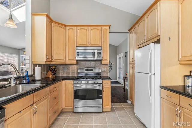 $350,000 | 6835 Bear Creek Drive, St. Louis, MO 63129