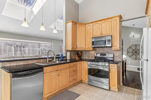 $350,000 | 6835 Bear Creek Drive, St. Louis, MO 63129