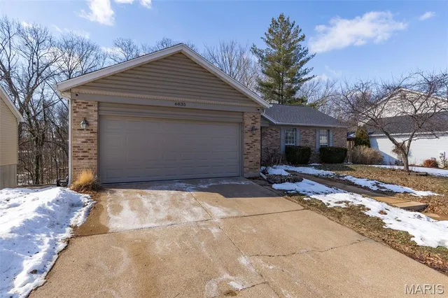 $350,000 | 6835 Bear Creek Drive, St. Louis, MO 63129