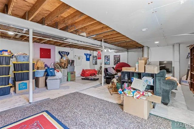 $350,000 | 6835 Bear Creek Drive, St. Louis, MO 63129