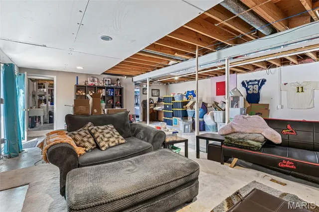 $350,000 | 6835 Bear Creek Drive, St. Louis, MO 63129