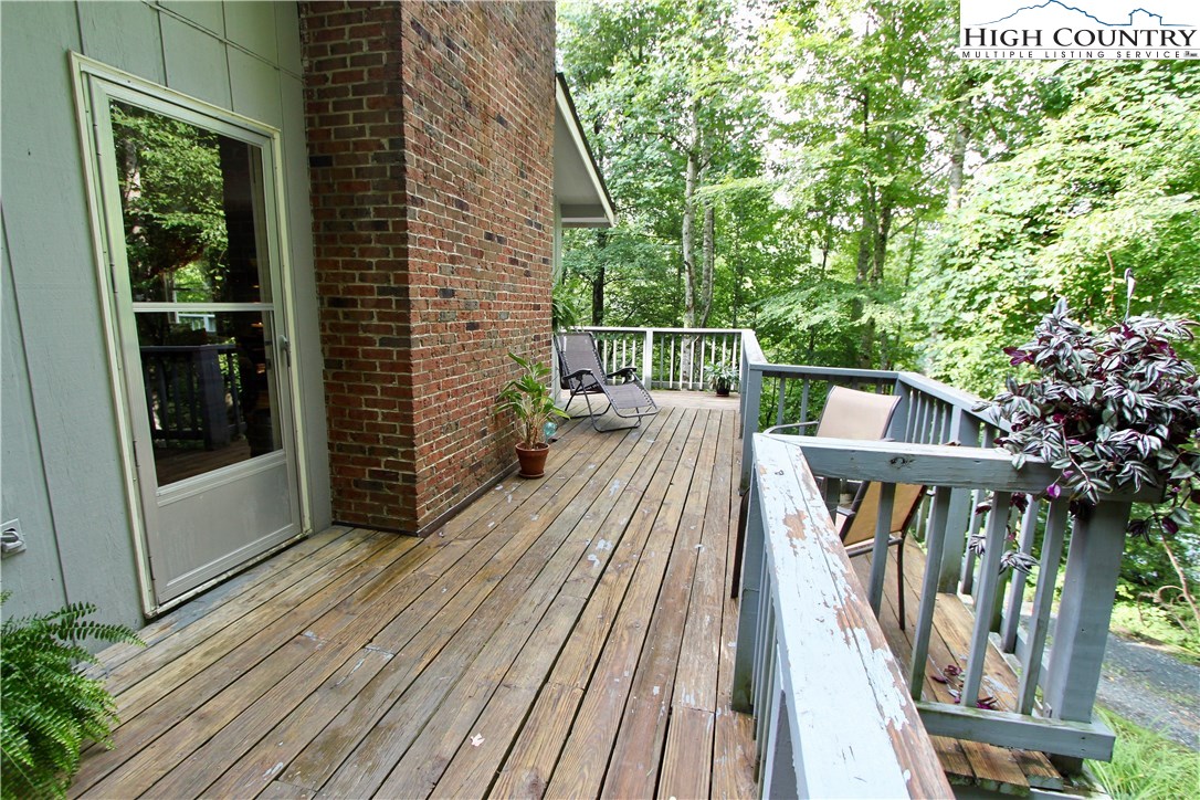 416 Rainbow Mountain Road Boone, NC 28607 - Photo 3 of 27