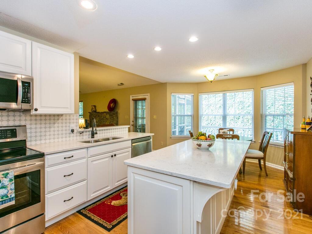 82 Lovers Loop Road, Unit 2 Asheville, NC 28803 - Photo 12 of 33 Gallery Image 12