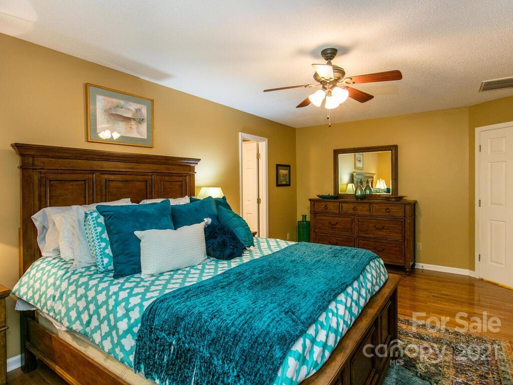 82 Lovers Loop Road, Unit 2 Asheville, NC 28803 - Photo 21 of 33 Gallery Image 21