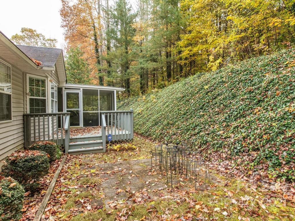 82 Lovers Loop Road, Unit 2 Asheville, NC 28803 - Photo 32 of 33 Gallery Image 32