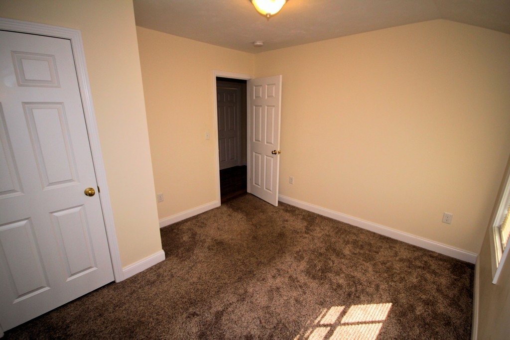 15 Ell Road Holbrook, MA 02343 - Photo 8 of 14