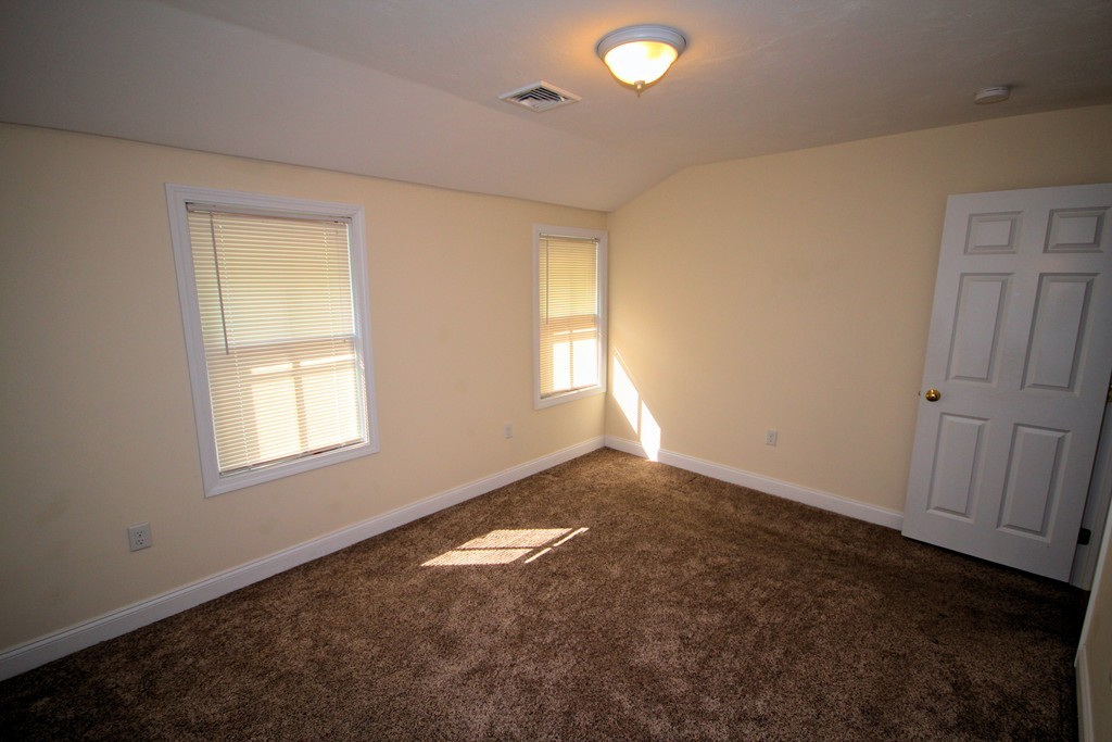 15 Ell Road Holbrook, MA 02343 - Photo 9 of 14