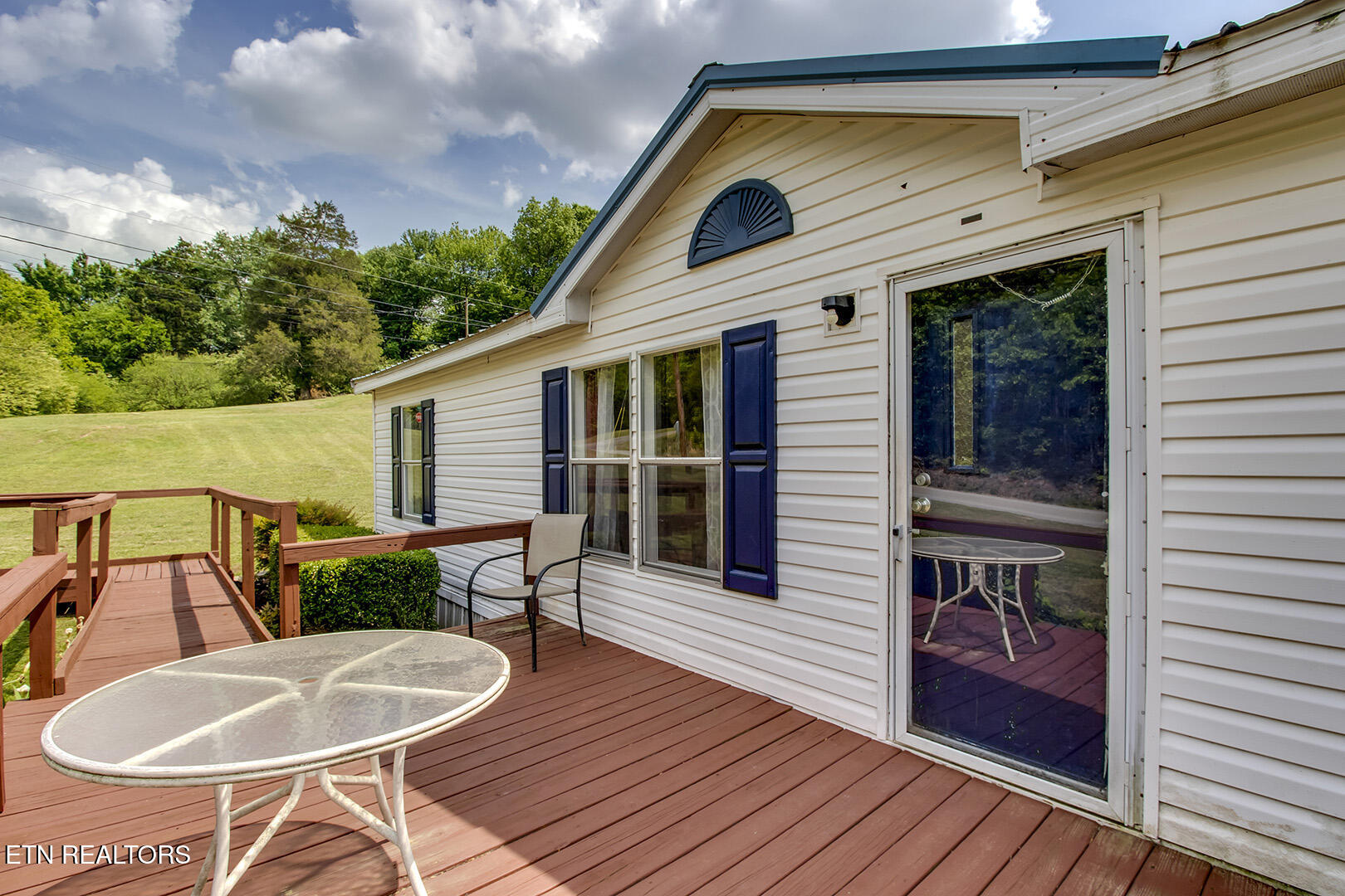 1725 Euchee Road Ten Mile, TN 37880 - Photo 7 of 34 07_EucheeRoad_1725_FrontDeck03