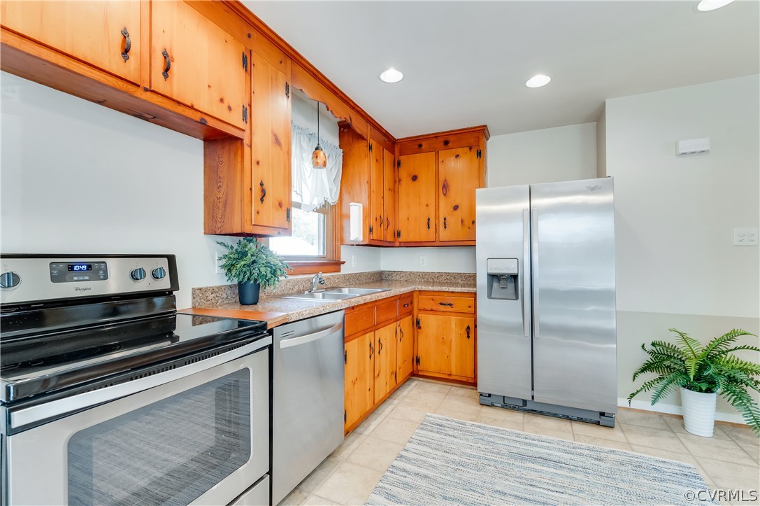 611 Conley Road Richmond, VA 23227 - Photo 12 of 40 Gallery Image 12