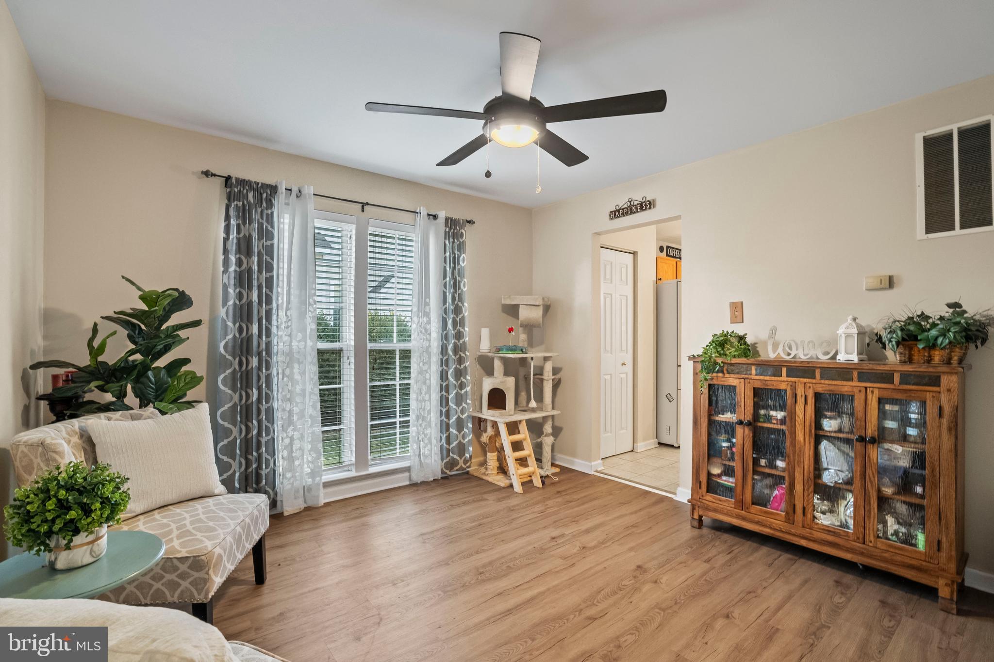 424 Spry Island Road Joppa, MD 21085 - Photo 4 of 30 Second Office/Sitting Area