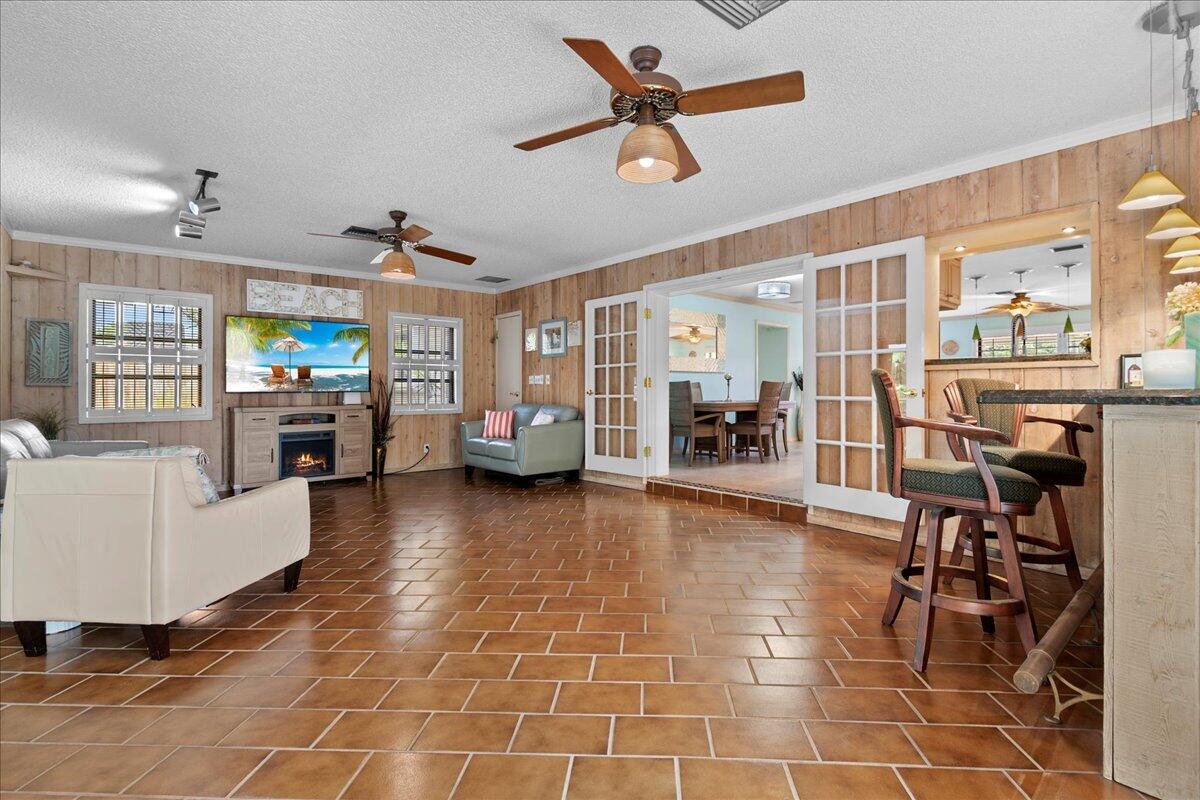 441 Davis Road Palm Springs, FL 33461 - Photo 25 of 29 Extra Large Family Room