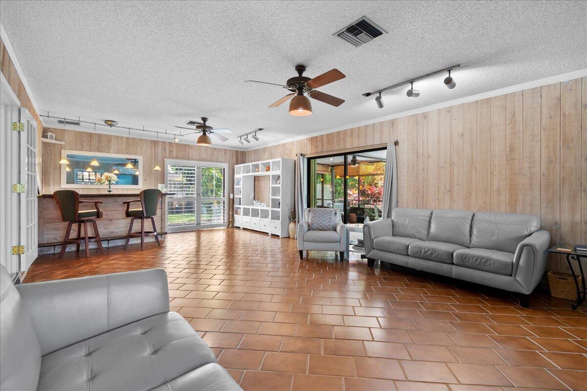 441 Davis Road Palm Springs, FL 33461 - Photo 8 of 29 Extra Large Family Room