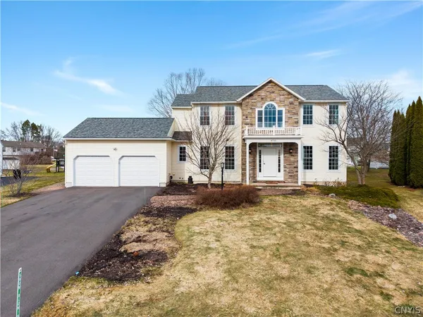 $465,000 | 8735 Alizarin Avenue, Cicero, NY 13039
