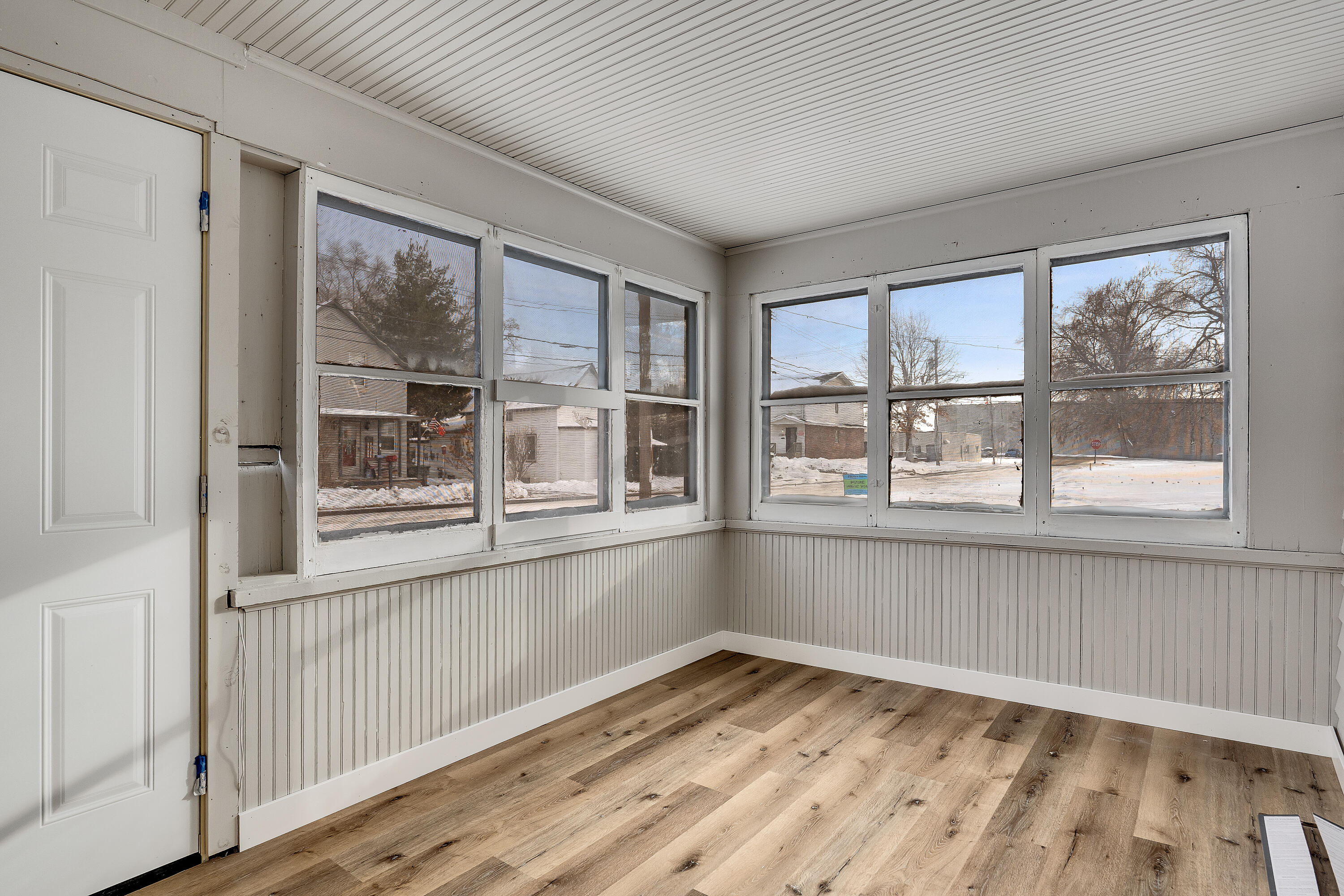 525 Kane Street La Crosse, WI 54603 - Photo 4 of 32 Three Season Porch