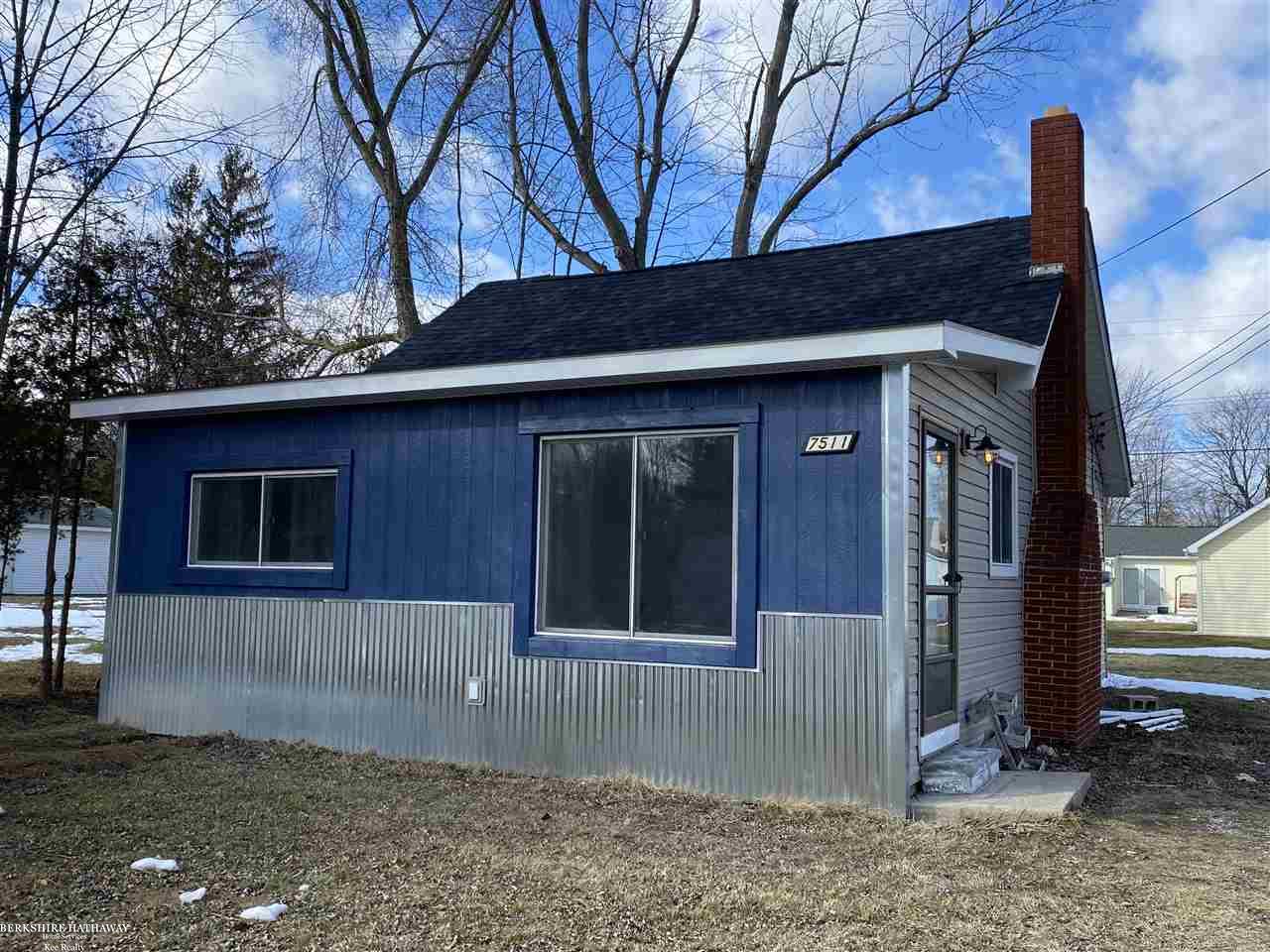 7511 Elmwood Road Lexington, MI 48450 - Photo 1 of 23 50035451.JPG