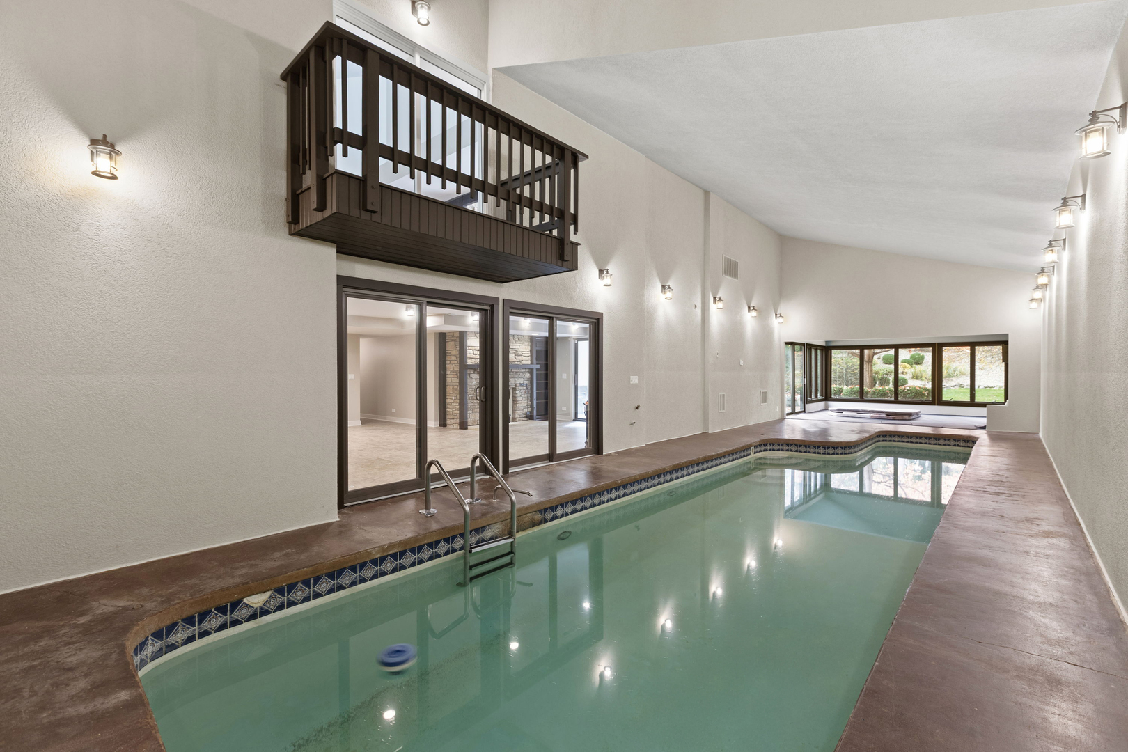 12 Rock Ridge Lane Barrington Hills, IL 60010 - Photo 32 of 52 a view of an entryway