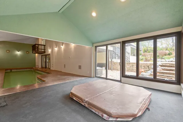 $1,795,000 | 12 Rock Ridge Lane, Barrington Hills, IL 60010