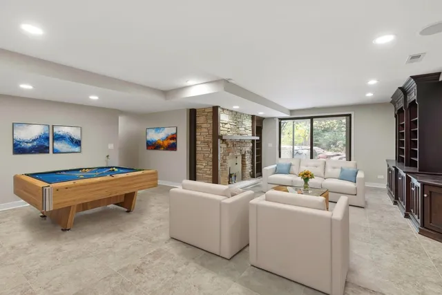 $1,795,000 | 12 Rock Ridge Lane, Barrington Hills, IL 60010