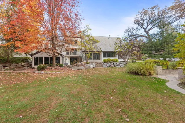 $1,795,000 | 12 Rock Ridge Lane, Barrington Hills, IL 60010