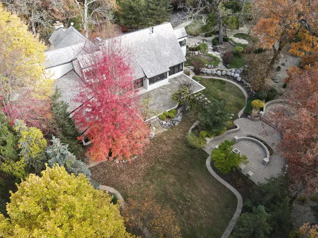 $1,795,000 | 12 Rock Ridge Lane, Barrington Hills, IL 60010