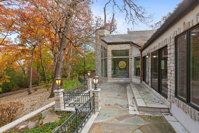 $1,795,000 | 12 Rock Ridge Lane, Barrington Hills, IL 60010