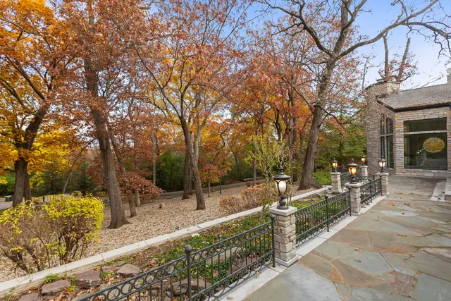 $1,795,000 | 12 Rock Ridge Lane, Barrington Hills, IL 60010