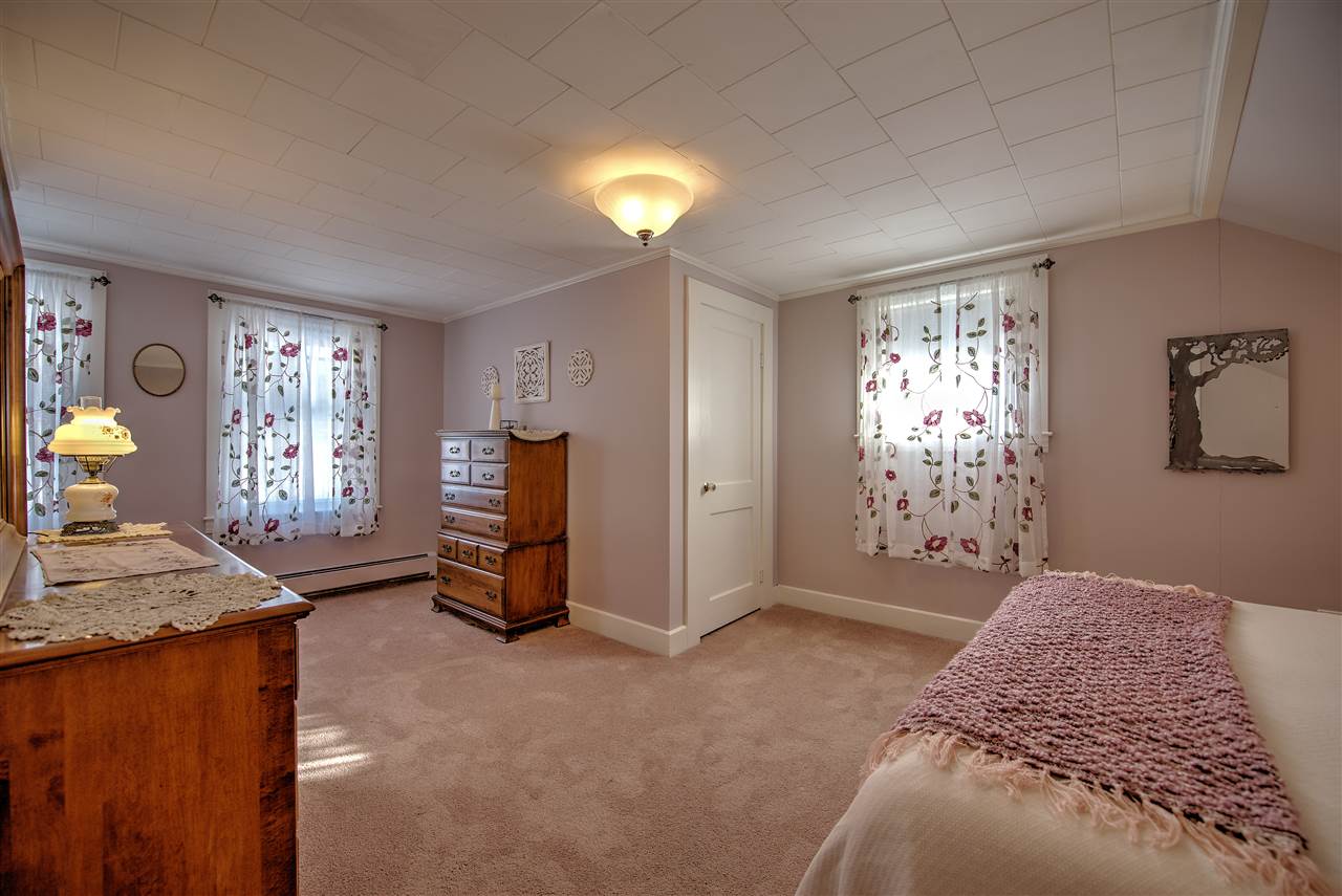 492 Mast Road Goffstown, NH 03045 - Photo 15 of 19