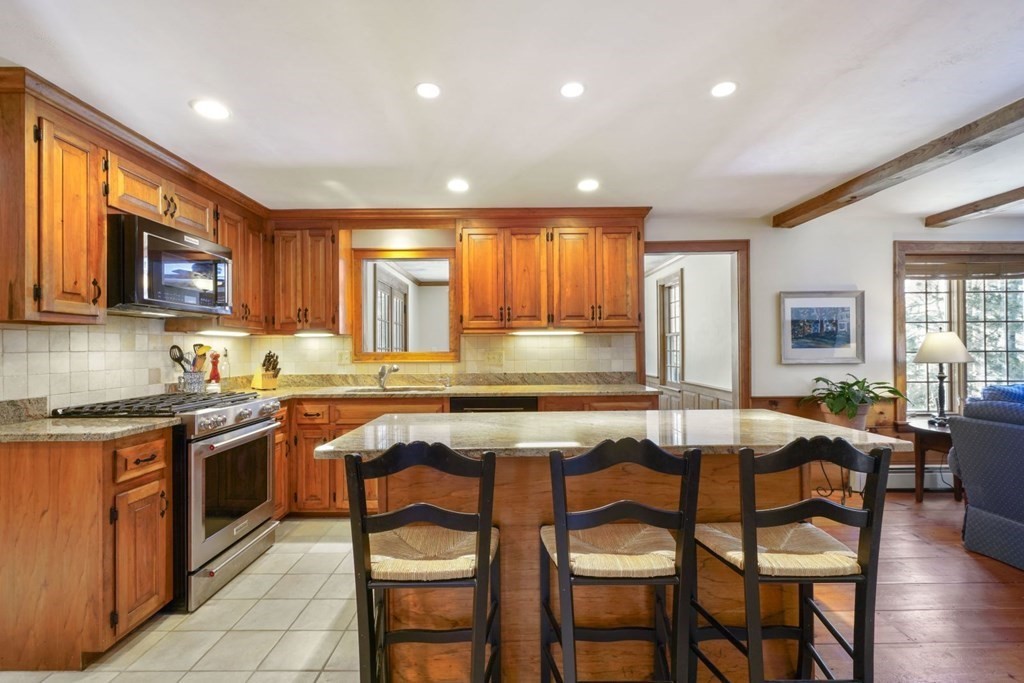 21 Alprilla Farm Road Hopkinton, MA 01748 - Photo 7 of 41 Gallery Image 7