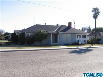683 North Birch Avenue Reedley, CA 93654 - Photo 1 of 9 Primary Photo