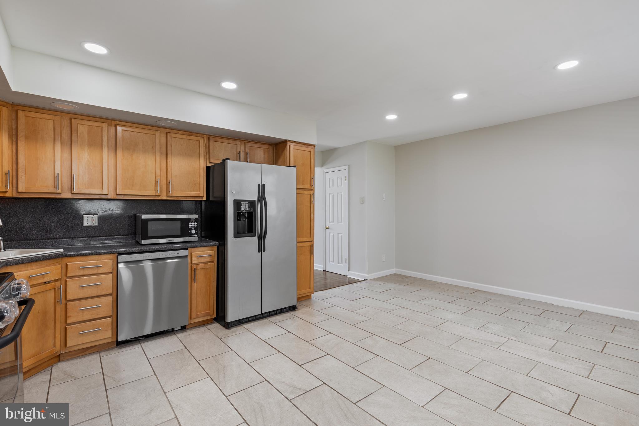 11804 Basile Road Philadelphia, PA 19154 - Photo 7 of 27 Gallery Image 7