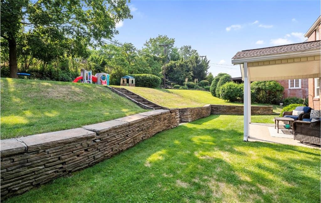4214 Highgrove Road Pittsburgh, PA 15234 - Photo 20 of 25 Gallery Image 20